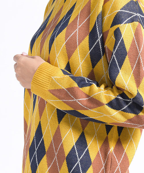 LIPSTAR（リップスター）の「アーガイルジャガードニット（ニット/セーター・レディース・ブラック系その他/イエロー系その他/レッド系その他・M）」の4枚目の写真