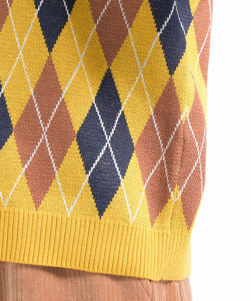 LIPSTAR（リップスター）の「アーガイルジャガードニット（ニット/セーター・レディース・ブラック系その他/イエロー系その他/レッド系その他・M）」の8枚目の写真