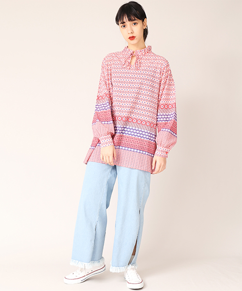 PUNYUS（プニュズ）の「プリントチュニック（シャツ/ブラウス・レディース・ブルー/グリーン/レッド・1/2/3/4）」の3枚目の写真