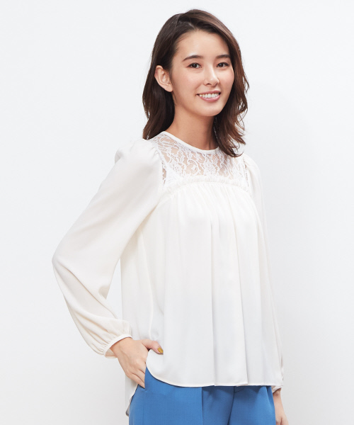 DESIGNWORKS（デザインワークス）の「リバーレースブラウス（シャツ/ブラウス・レディース・ネイビー/オフホワイト/ピンクベージュ・38）」の2枚目の写真