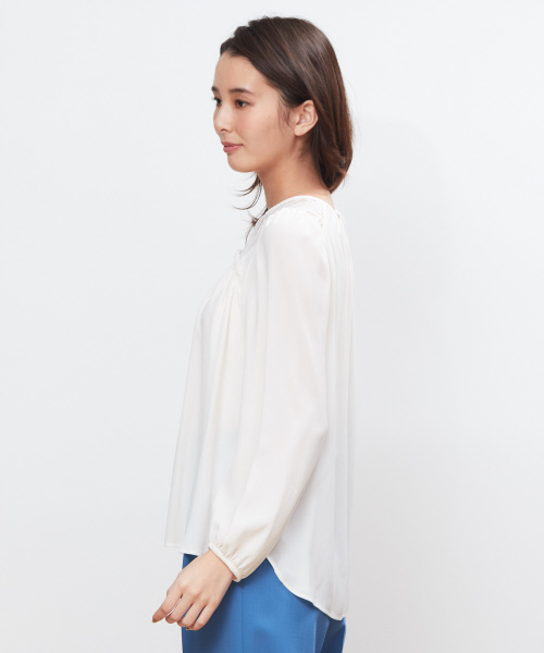 DESIGNWORKS（デザインワークス）の「リバーレースブラウス（シャツ/ブラウス・レディース・ネイビー/オフホワイト/ピンクベージュ・38）」の15枚目の写真