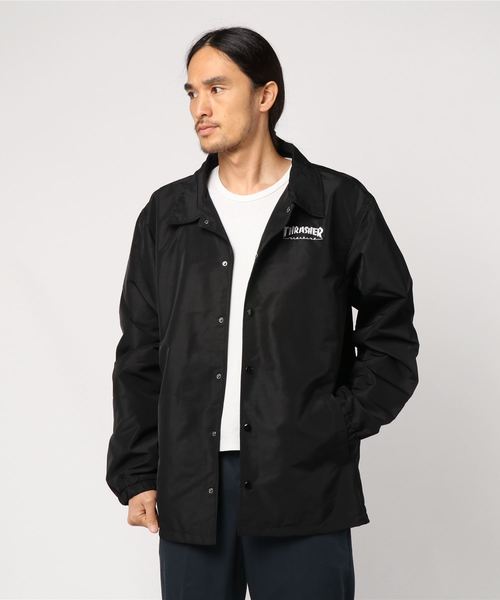 THRASHER（スラッシャー）の「HOMETOWN COACH JACKET/スラッシャー コーチジャケット ユニセックス バックプリント（ナイロンジャケット・メンズ・ブラック/ブルー/グリーン/マルーン/ベージュ/オレンジ・SMALL/MEDIUM/LARGE/X-LARGE）」の2枚目の写真