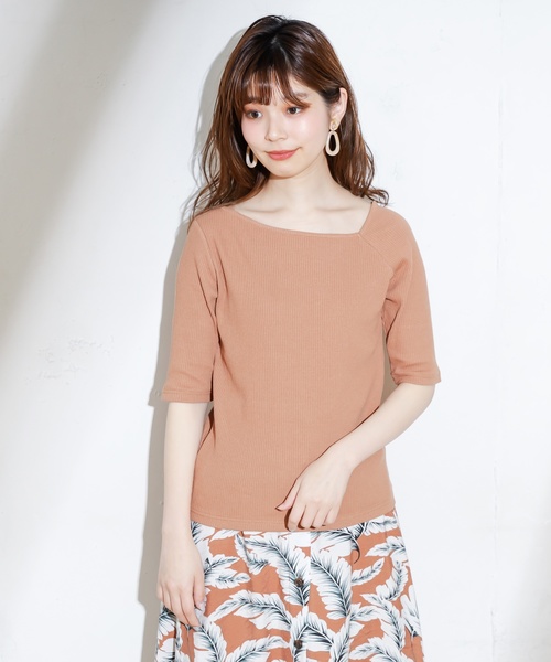 natural couture（ナチュラルクチュール）の「ワンショル風リブTシャツ（Tシャツ/カットソー・レディース・ブラック/ベージュ/オフホワイト/サックスブルー/オレンジ系その他/レッド/ミント・FREE）」の14枚目の写真