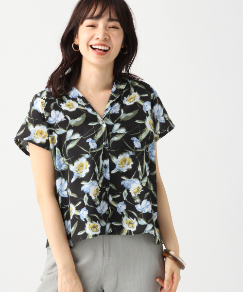 A part by（アパートバイ）の「PハナガラカイキンシャツSS  833583（シャツ/ブラウス・レディース・ブラック系その他/ホワイト系その他/ベージュ系その他・FREE）」の2枚目の写真