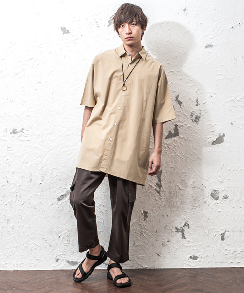 MinoriTY（マイノリティ）の「【MinoriTY】オーバーサイズドルマンスリーブ半袖シャツ メンズ 秋服 夏服 ロング丈 無地（シャツ/ブラウス・メンズ・ネイビー/ホワイト/ベージュ/ブラック/カーキ・L/M）」の18枚目の写真