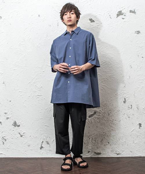 MinoriTY（マイノリティ）の「【MinoriTY】オーバーサイズドルマンスリーブ半袖シャツ メンズ 秋服 夏服 ロング丈 無地（シャツ/ブラウス・メンズ・ネイビー/ホワイト/ベージュ/ブラック/カーキ・L/M）」の12枚目の写真