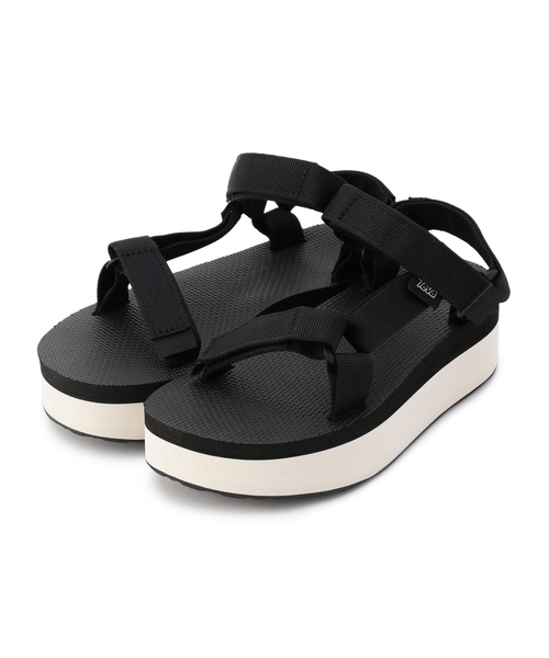 Teva(テバ)の「TEVA / FLATFORM UNIVERSAL(サンダル・レディース・ブラック/ホワイト・23/24/25)」の4枚目の写真