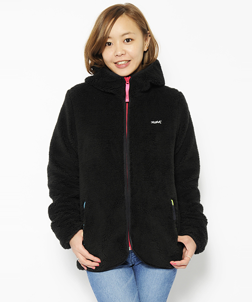 X-girl(エックスガール)の「FLUFFY HOODIE 2014(ブルゾン・レディース・ホワイト/マルチ/ブラック/レッド/ネイビー・1/2)」の3枚目の写真