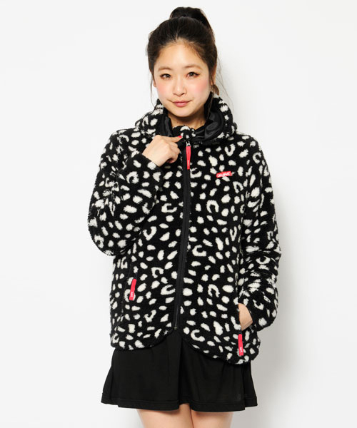 X-girl(エックスガール)の「FLUFFY HOODIE 2014(ブルゾン・レディース・ホワイト/マルチ/ブラック/レッド/ネイビー・1/2)」の8枚目の写真