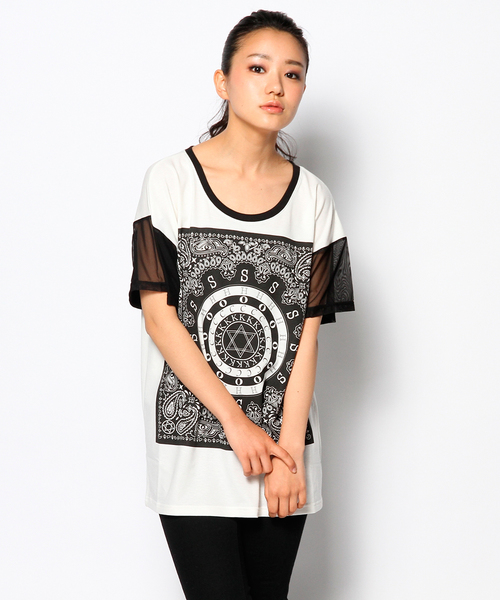 AGOSTO（アゴスト）の「バンダナプリントBIG　Tシャツ（Tシャツ/カットソー・レディース・ホワイト系/ブラック系・MEDIUM）」の10枚目の写真