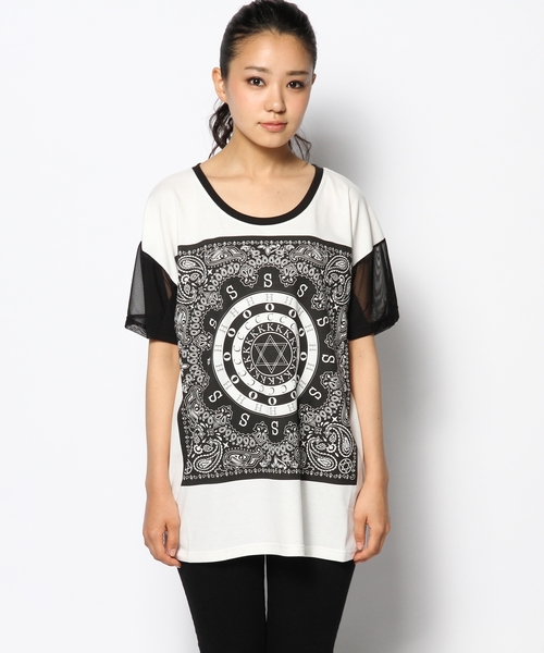 AGOSTO（アゴスト）の「バンダナプリントBIG　Tシャツ（Tシャツ/カットソー・レディース・ホワイト系/ブラック系・MEDIUM）」の5枚目の写真