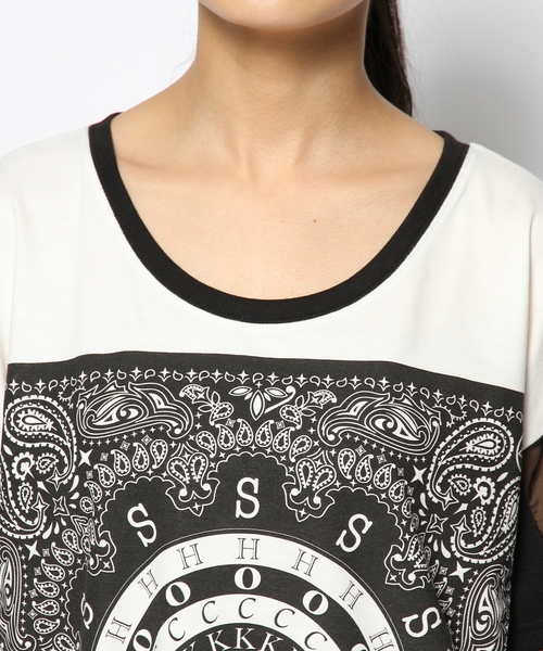 AGOSTO（アゴスト）の「バンダナプリントBIG　Tシャツ（Tシャツ/カットソー・レディース・ホワイト系/ブラック系・MEDIUM）」の9枚目の写真