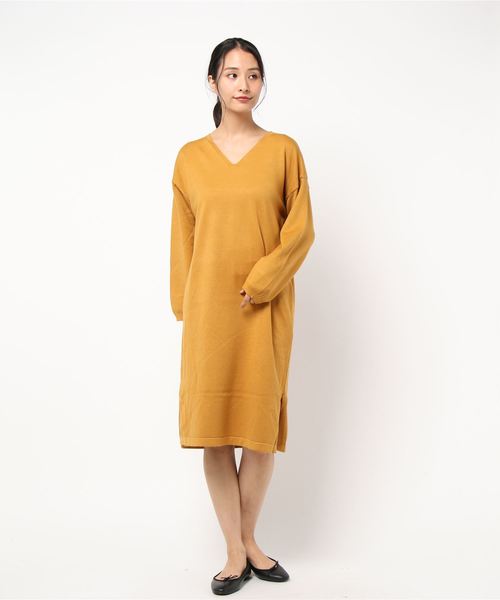 STYLEBLOCK(スタイルブロック)の「サイドスリットVネックニットワンピース(ワンピース・レディース・ブラック/ベージュ/カーキ/イエロー/ブルー/グリーン・FREE)」の10枚目の写真