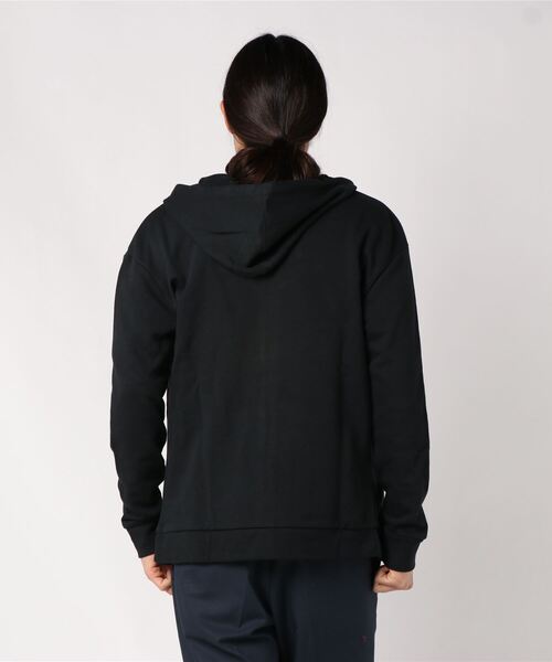 Reebok(リーボック)の「トレーニング エッセンシャルズ フーディー / Training Essentials Hoodie(パーカー・メンズ・ブラック/グレー・X-SMALL/X-LARGE/XXX-LARGE/MEDIUM/LARGE/SMALL/XX-LARGE/XXXX-LARGE)」の4枚目の写真