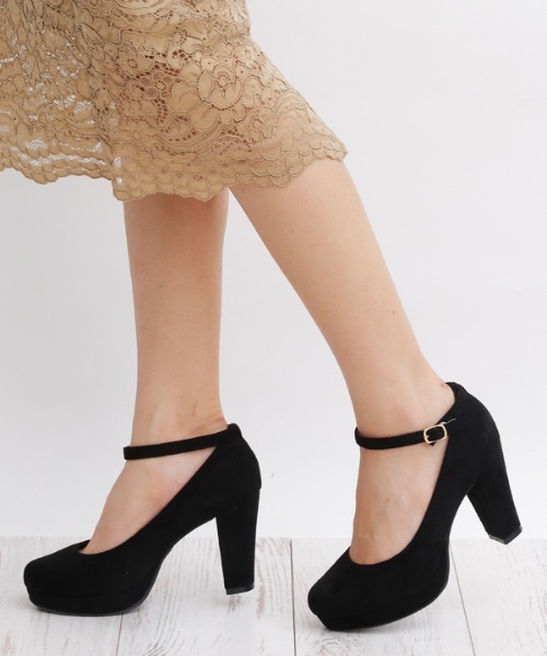 attagirl(アタガール)の「アンクルストラップパンプス(パンプス・レディース・ホワイト/ブラック/ホワイト系その他/ブラック系その他/ブラック系その他2/ベージュ/アイボリー/シルバー系その他3/ブラック系その他3・LL/M/L/S)」の6枚目の写真