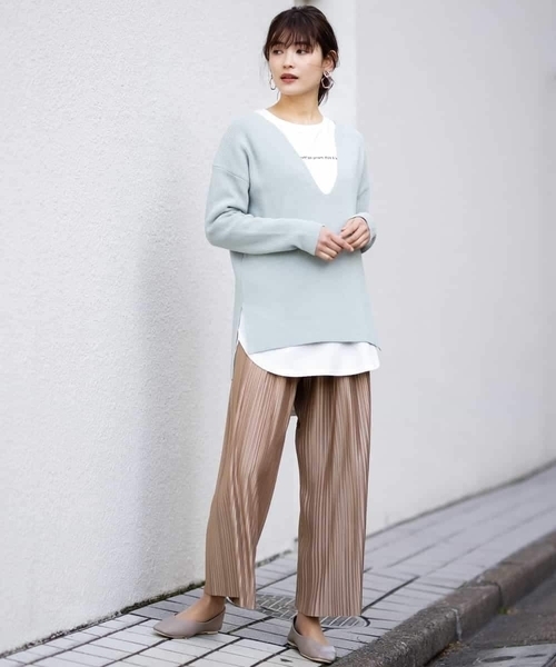 a.v.v（アーヴェヴェ）の「【洗える】深Ｖネックニットプルオーバー（ニット/セーター・レディース・ミント/アイボリー・34/36/40/38/42）」の13枚目の写真
