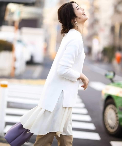 a.v.v（アーヴェヴェ）の「【洗える】深Ｖネックニットプルオーバー（ニット/セーター・レディース・ミント/アイボリー・34/36/40/38/42）」の11枚目の写真