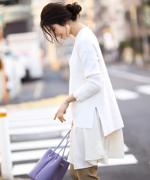 a.v.v（アーヴェヴェ）の「【洗える】深Ｖネックニットプルオーバー（ニット/セーター・レディース・ミント/アイボリー・34/36/40/38/42）」の9枚目の写真