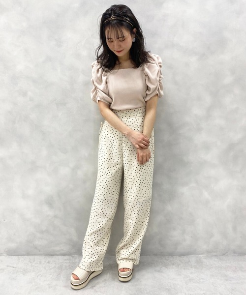 one after another NICE CLAUP（ワンアフターアナザーナイスクラップ）の「袖ギャザーバックリボントップス（Tシャツ/カットソー・レディース・ピンクベージュ/ブラック/オフホワイト/グレー・FREE）」の10枚目の写真