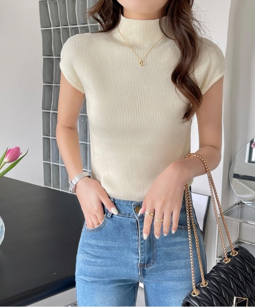 emi+（エミプラス）の「フレンチスリーブサマーリブニットトップス（Tシャツ/カットソー・レディース・ホワイト/ブラック/ベージュ/パープル/グレー/オレンジ/ブルー/アイボリー/ライトピンク/マスタード/ブルーグレー・FREE）」の3枚目の写真