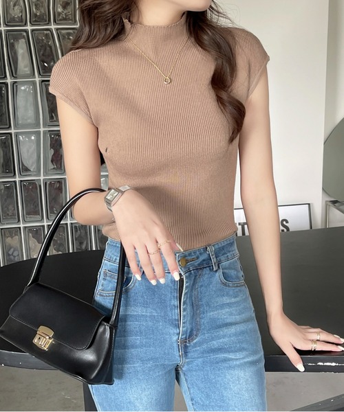 emi+（エミプラス）の「フレンチスリーブサマーリブニットトップス（Tシャツ/カットソー・レディース・ホワイト/ブラック/ベージュ/パープル/グレー/オレンジ/ブルー/アイボリー/ライトピンク/マスタード/ブルーグレー・FREE）」の13枚目の写真