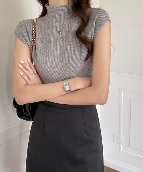 emi+（エミプラス）の「フレンチスリーブサマーリブニットトップス（Tシャツ/カットソー・レディース・ホワイト/ブラック/ベージュ/パープル/グレー/オレンジ/ブルー/アイボリー/ライトピンク/マスタード/ブルーグレー・FREE）」の14枚目の写真