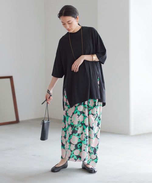 ADAM ET ROPE'（アダムエロペ）の「ポンチョＴシャツ（Tシャツ/カットソー・レディース・ブラック/オフホワイト/ベージュ/パープル・FREE）」の8枚目の写真