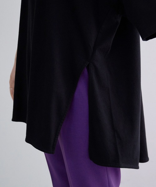 ADAM ET ROPE'（アダムエロペ）の「ポンチョＴシャツ（Tシャツ/カットソー・レディース・ブラック/オフホワイト/ベージュ/パープル・FREE）」の6枚目の写真
