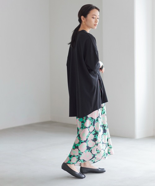 ADAM ET ROPE'（アダムエロペ）の「ポンチョＴシャツ（Tシャツ/カットソー・レディース・ブラック/オフホワイト/ベージュ/パープル・FREE）」の16枚目の写真