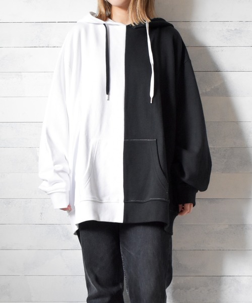TRAP/U (トラップユー)の「『TRAP/U』シンメトリー配色裏毛プルパーカ(Tシャツ/カットソー・レディース・ベージュ/オフホワイト/カーキ・LARGE/MEDIUM)」の3枚目の写真