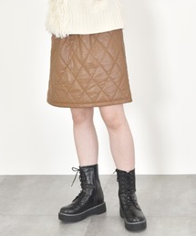 w closet（ダブルクローゼット）の「エコレザーひし形キルトミニスカート（スカート）」