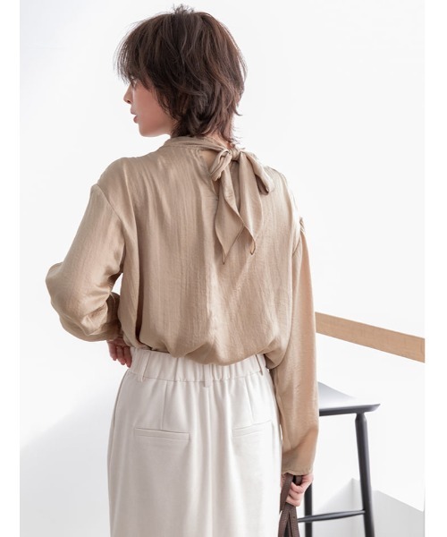 fifth（フィフス）の「バックタイヴィンテージサテンシアーブラウス（シャツ/ブラウス・レディース・ホワイト/ベージュ/ブラック・MEDIUM）」の3枚目の写真