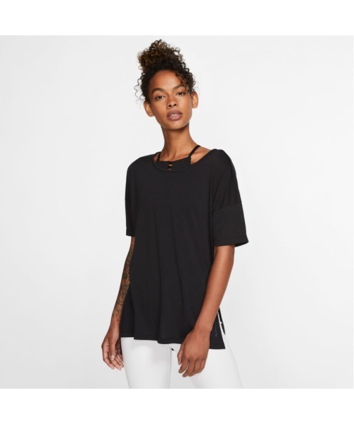 NIKE(ナイキ)の「ナイキ NIKE ナイキ ウィメンズ ドライ レイヤー S/S トップ(Tシャツ/カットソー・レディース・ブラック・M/S/L)」の1枚目の写真
