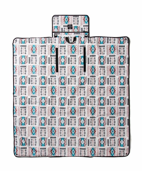 KiU（キウ）の「600D ピクニックシート（アウトドアグッズ・メンズ・ブラック/ネイビー/ホワイト×ブルー/ブラウン系カモフラージュ/ホワイト系その他/ブラック系その他/グレー系その他/ベージュ系その他/ブラック系その他2/ブラック系その他3/ベージュ系その他2/レッド系その他/ブルー系その他/ダークブラック・FREE）」の22枚目の写真