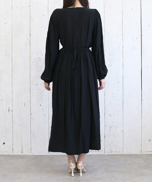 Roomy's（ルーミーズ）の「ウエストシャーリングロングワンピース（ワンピース・レディース・ブラック/ピンク/ベージュ・FREE）」の18枚目の写真