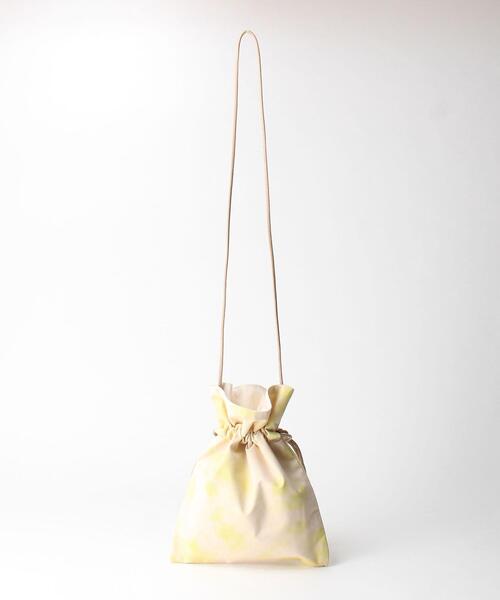 Lilas Campbell（リラキャンベル）の「＜Lilas cambell＞タイダイ ミニキンチャク ショルダーバッグ（ショルダーバッグ・レディース・ライトブルー/イエロー・FREE）」の4枚目の写真