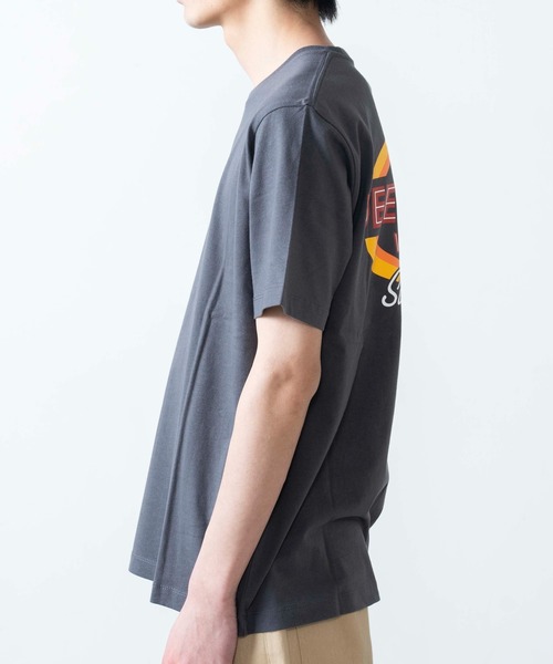 WEGO(ウィゴー)の「WEGO/アメリカンロゴプリントTシャツ(Tシャツ/カットソー・メンズ・カーキ/スミクロ・X-LARGE/SMALL/MEDIUM/LARGE)」の13枚目の写真
