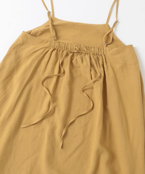 URBAN RESEARCH Sonny Label（アーバンリサーチサニーレーベル）の「リネン混サス付きフレアワンピース（ワンピース・レディース・ベージュ系その他/ブラック/キャメル・FREE）」の22枚目の写真