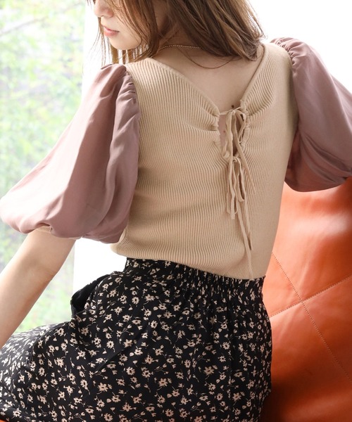 Cherie chuu（シェリーチュウ）の「【Cherie chuu】バックリボン袖コンシャスサマーニット（ニット/セーター・レディース・ブラック/ベージュ/ピンクベージュ・FREE）」の2枚目の写真