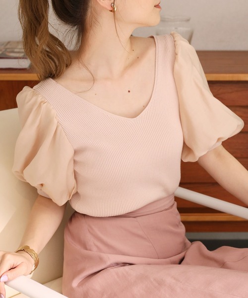 Cherie chuu（シェリーチュウ）の「【Cherie chuu】バックリボン袖コンシャスサマーニット（ニット/セーター・レディース・ブラック/ベージュ/ピンクベージュ・FREE）」の3枚目の写真