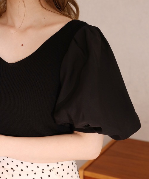 Cherie chuu（シェリーチュウ）の「【Cherie chuu】バックリボン袖コンシャスサマーニット（ニット/セーター・レディース・ブラック/ベージュ/ピンクベージュ・FREE）」の16枚目の写真