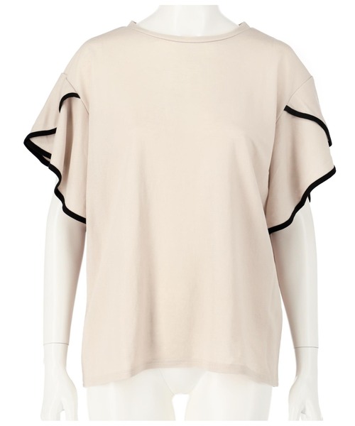 Alluge（アルージュ）の「パイピングフレアースリーブプルオーバー（Tシャツ/カットソー・レディース・ブラック/グレイッシュベージュ・FREE）」の10枚目の写真