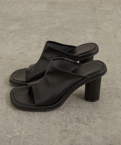 Lui's（ルイス）の「チャンキー丸ヒールサンダル（サンダル・レディース・ブラック/アイボリー・24.5/23.5/24.5cm/23.5cm）」の22枚目の写真