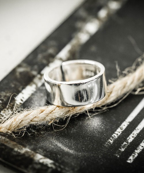 SILVER BULLET（シルバーバレット）の「『SILVER BULLET SELECT AC/シルバーバレットセレクト』ユニセックス デザインシルバーリング（リング・メンズ・C/K/S/D/L/T/B/J/R/G/O/E/M/F/N/H/P/A/I/Q・FREE）」の11枚目の写真