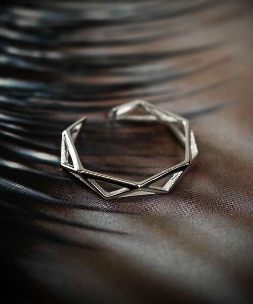 SILVER BULLET（シルバーバレット）の「『SILVER BULLET SELECT AC/シルバーバレットセレクト』ユニセックス デザインシルバーリング（リング・メンズ・C/K/S/D/L/T/B/J/R/G/O/E/M/F/N/H/P/A/I/Q・FREE）」の19枚目の写真