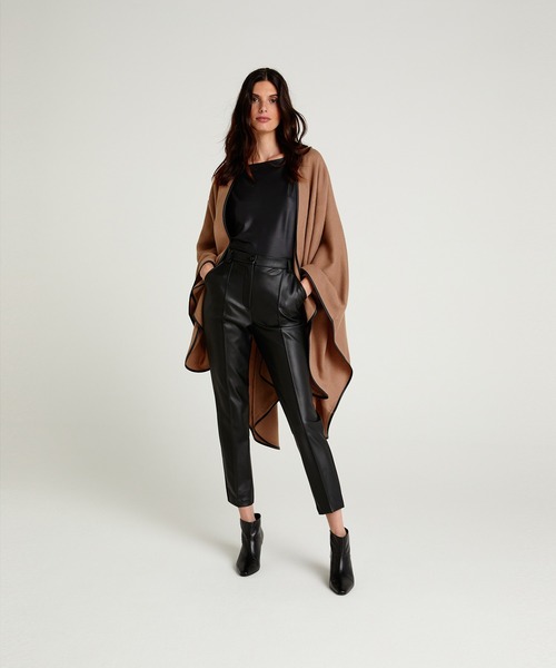 SISLEY（シスレー）の「フェイクレザーキャロットパンツ（その他パンツ・レディース・ブラウン/ブラック・44/40/38/42）」の11枚目の写真