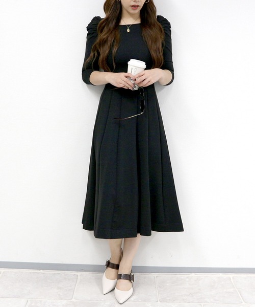 ROYAL PARTY（ロイヤルパーティー）の「パワショルフレアニットワンピース（ワンピース・レディース・ブラック/カーキ/パープル・FREE）」の2枚目の写真