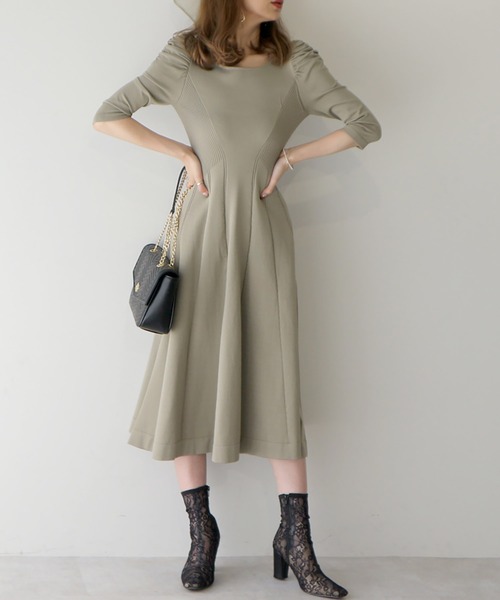 ROYAL PARTY（ロイヤルパーティー）の「パワショルフレアニットワンピース（ワンピース・レディース・ブラック/カーキ/パープル・FREE）」の21枚目の写真