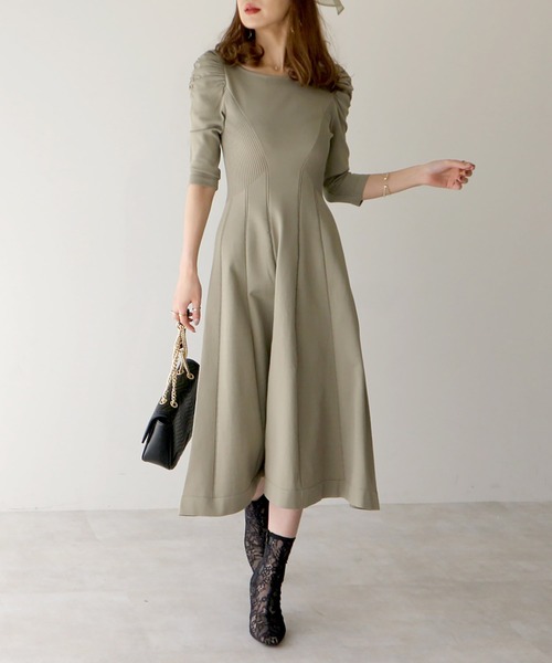 ROYAL PARTY（ロイヤルパーティー）の「パワショルフレアニットワンピース（ワンピース・レディース・ブラック/カーキ/パープル・FREE）」の8枚目の写真