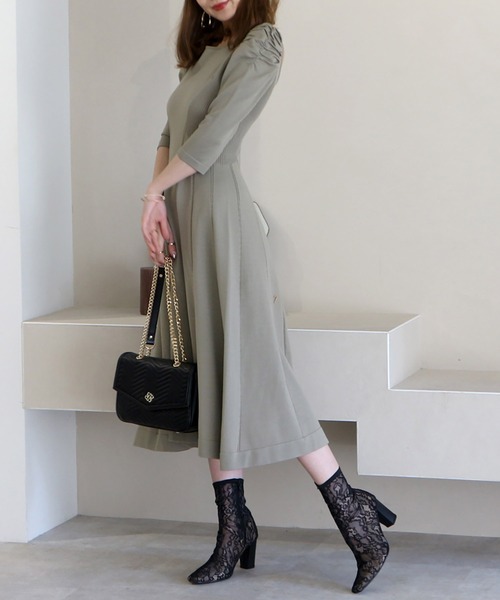 ROYAL PARTY（ロイヤルパーティー）の「パワショルフレアニットワンピース（ワンピース・レディース・ブラック/カーキ/パープル・FREE）」の16枚目の写真